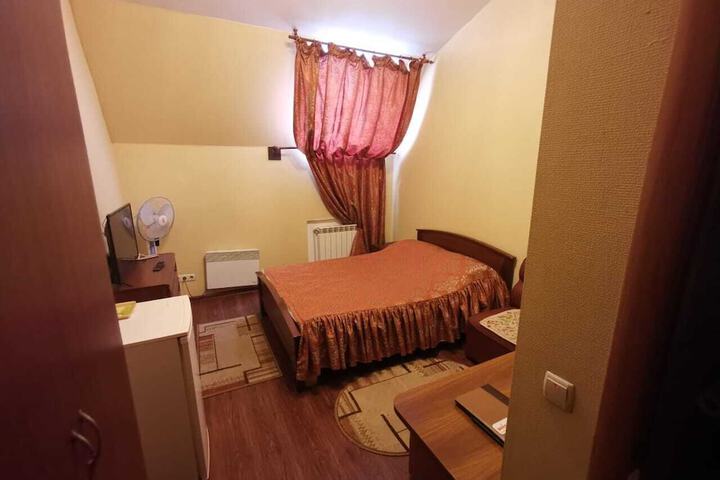 Room 12 of 13