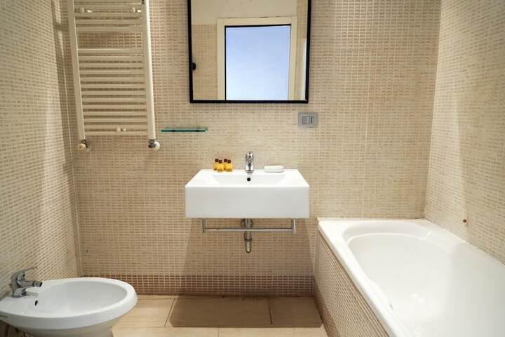 Room 15 of 19