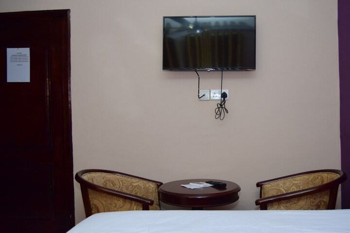 Room 8 of 20