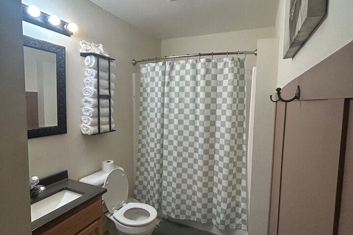 Room 11 of 19