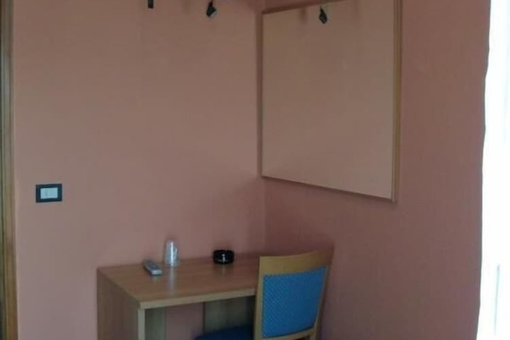 Room 4 of 54