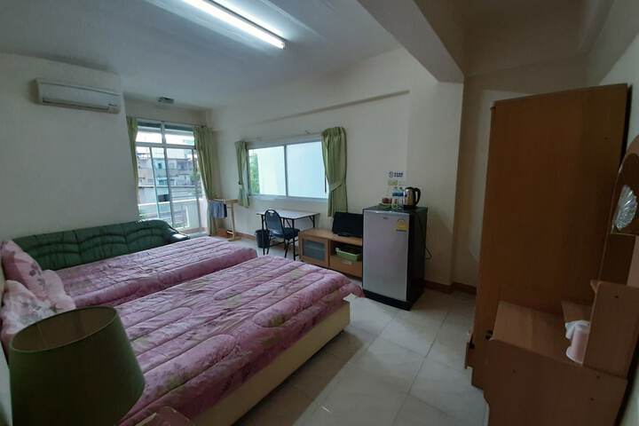 Room 21 of 99
