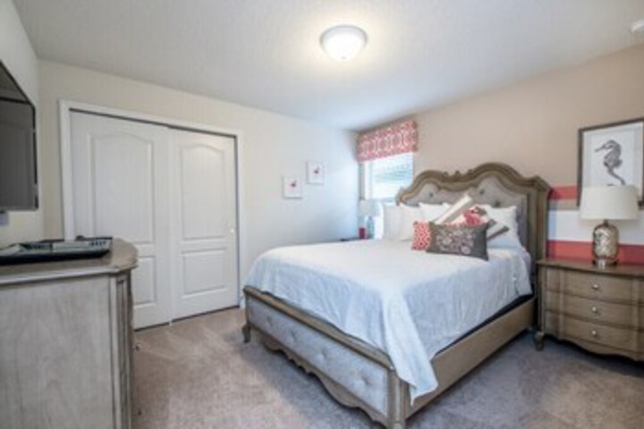 Room 44 of 65