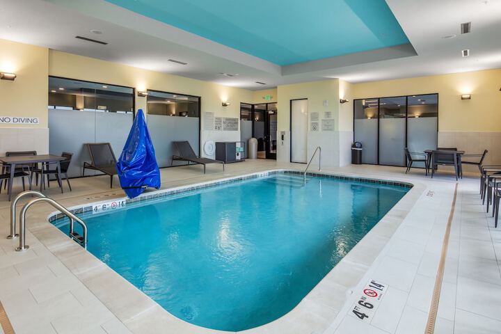 Hotel Pool