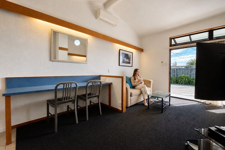 Room 5 of 34