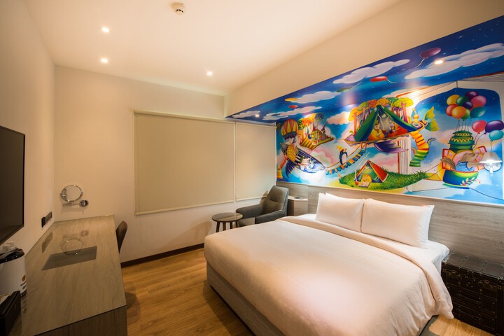 Room 25 of 96