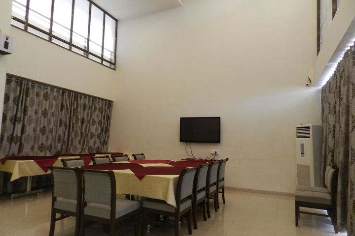 Ballroom/Hall 46 of 70