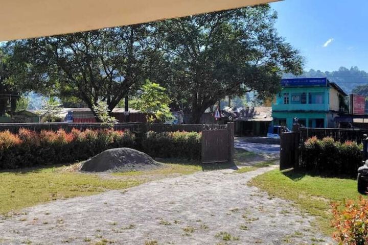 Property Grounds 12 of 15
