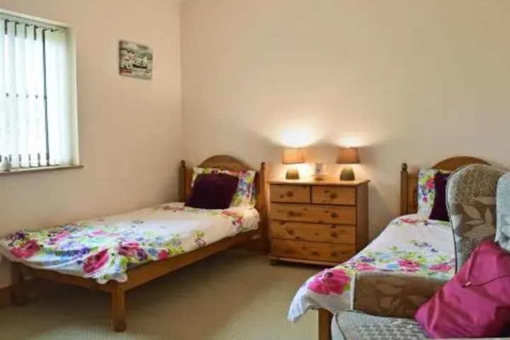 Room 3 of 13