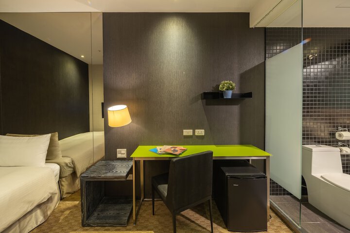 Room 22 of 79