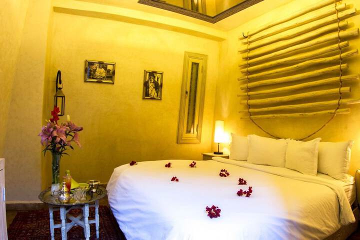Room 10 of 50