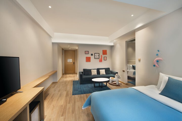 Room 38 of 73