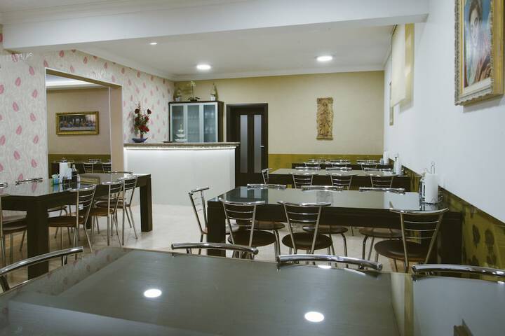 Dining 67 of 103