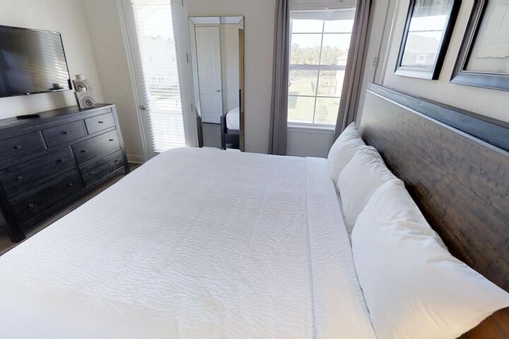 Room 4 of 56