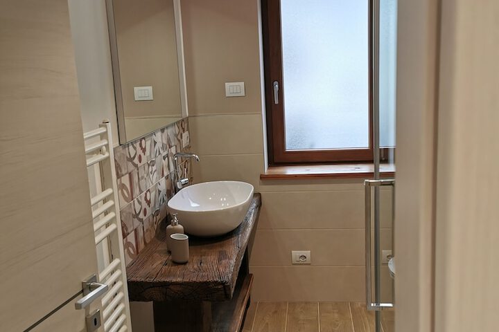 Room 56 of 98