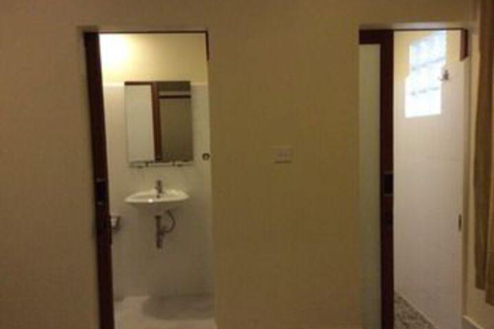 Room 5 of 21