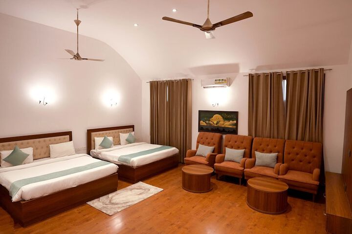 Room 14 of 27