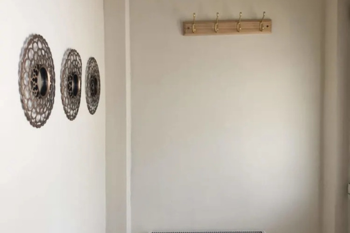 Room 12 of 18