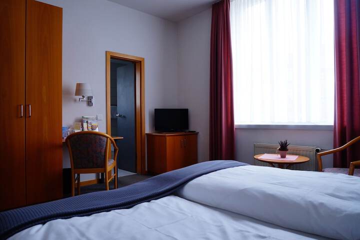 Room 11 of 29