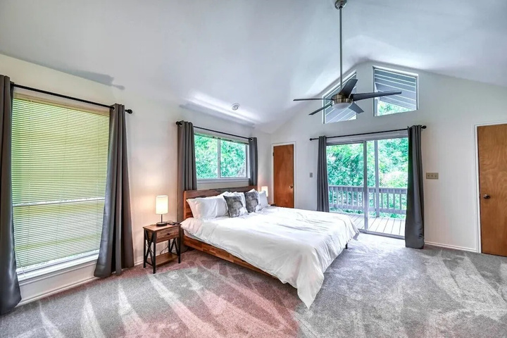 Room 2 of 16