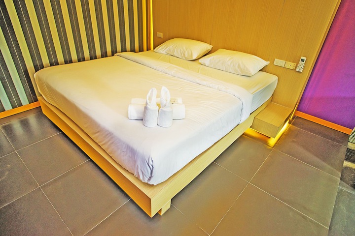 Room 17 of 59