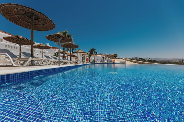 Pool 9 of 29