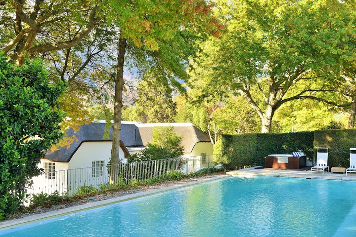 Pool 172 of 517