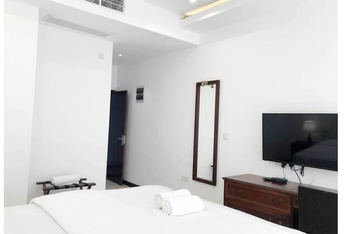 Room 22 of 170