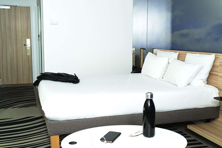 Room 49 of 178