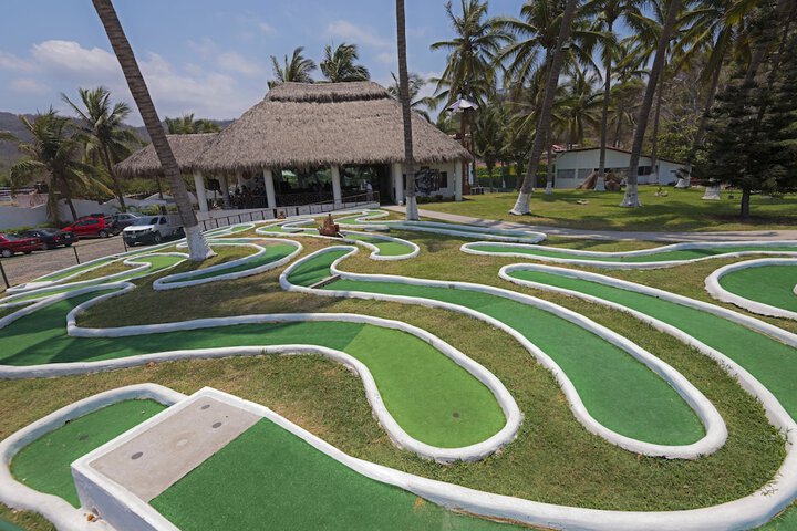 Mini-golf
