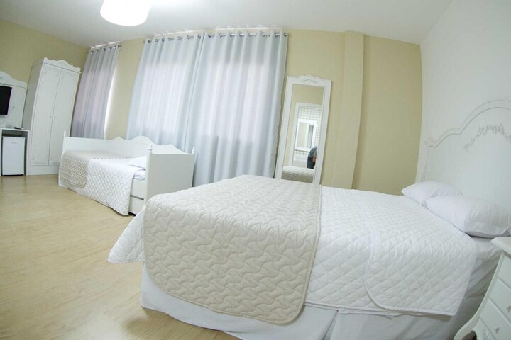 Room 15 of 38