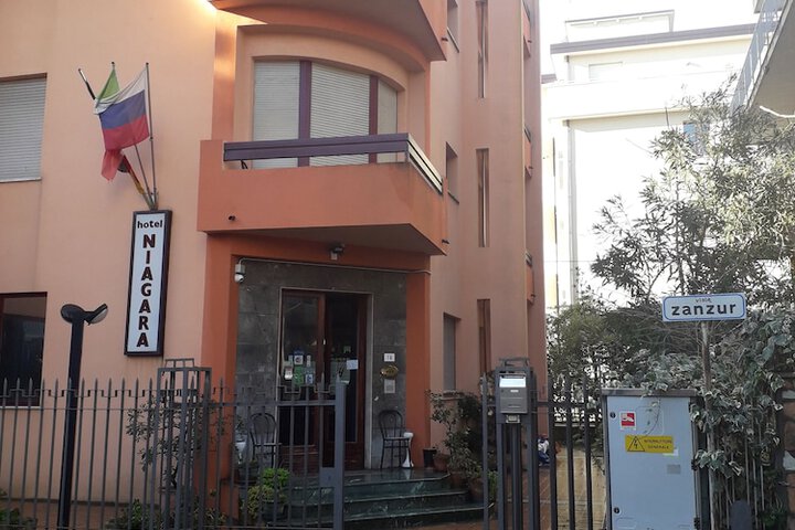 Hotel Exterior 45 of 55