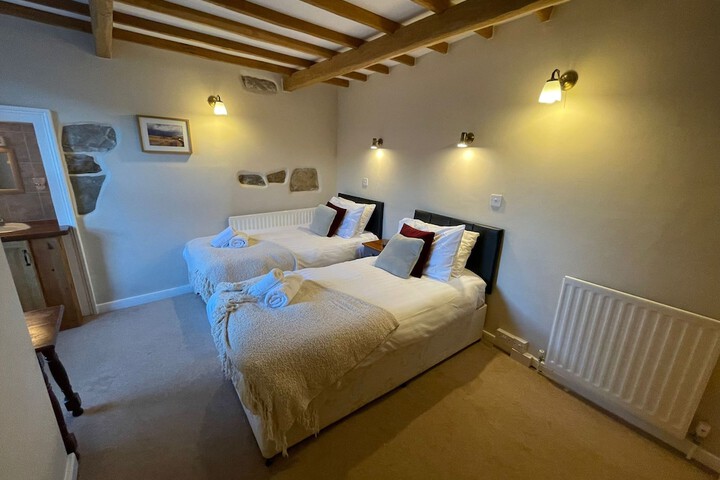 Room 9 of 21