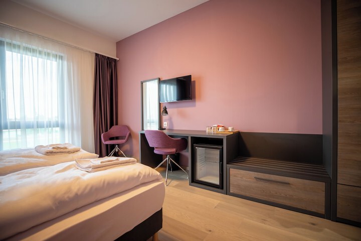 Room 14 of 40