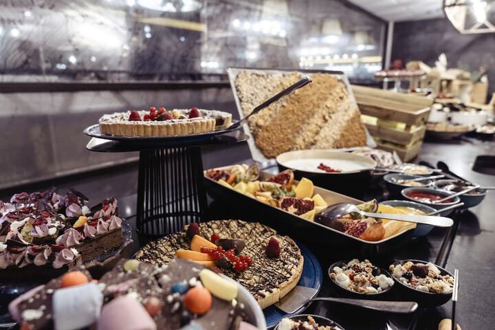 Dining 53 of 65