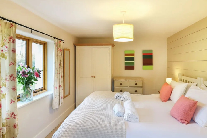 Room 2 of 14