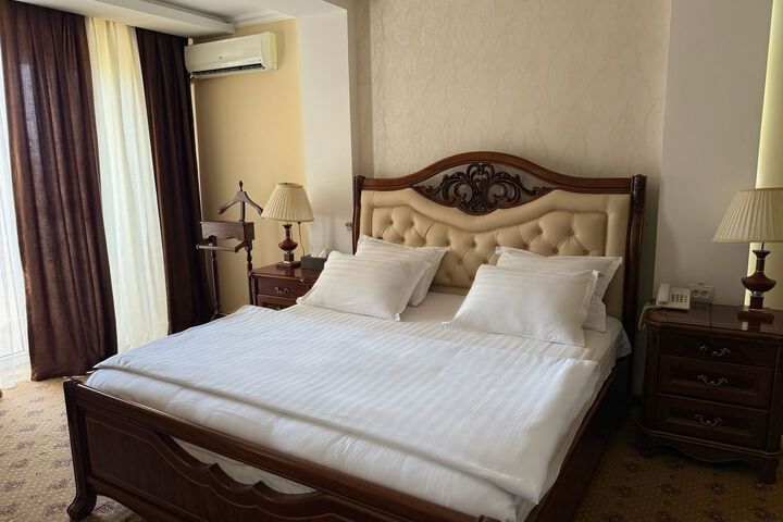 Room 18 of 23