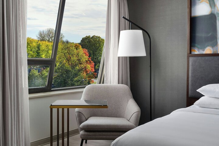 Room 21 of 41