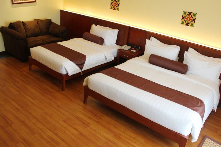 Room 7 of 34