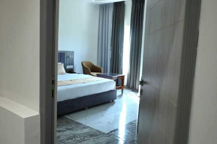 Room 17 of 62