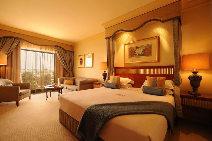 Room 6 of 95