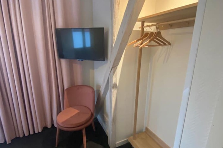 Room 18 of 58