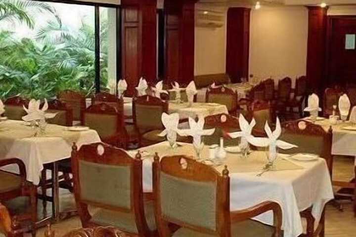 Breakfast/Coffee Service 20 of 34