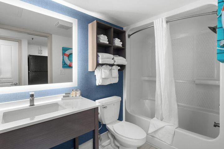 Room 335 of 373