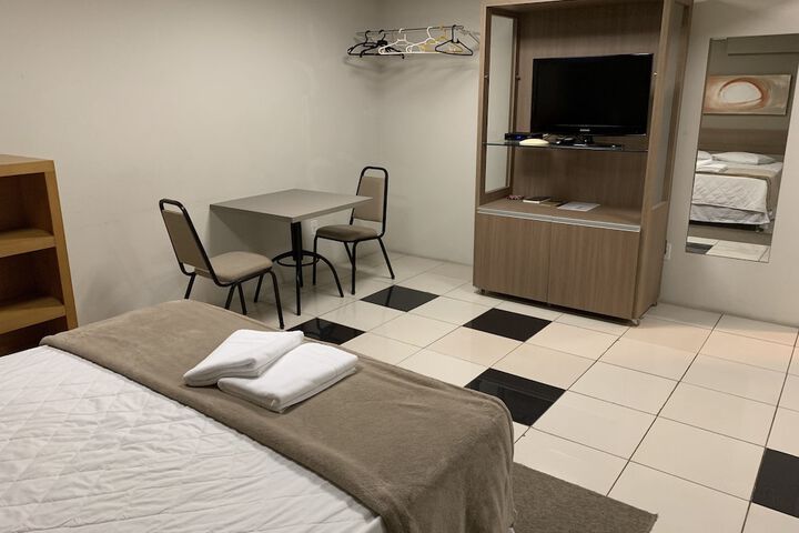 Room 113 of 128
