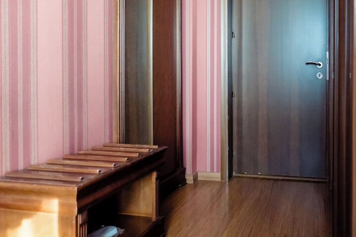 Room 16 of 169