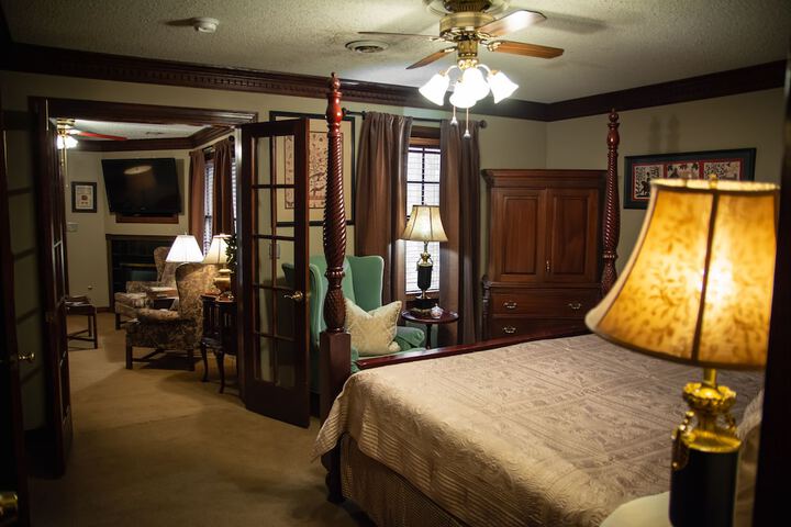 Room 11 of 35