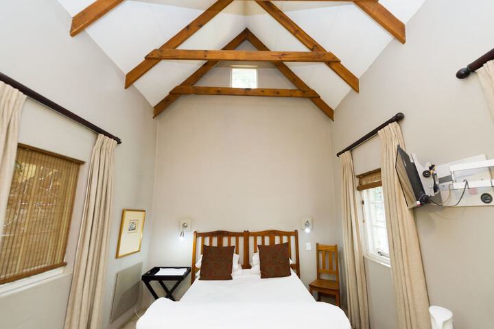Room 5 of 73