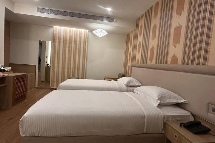 Room 13 of 43