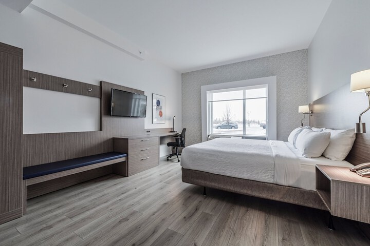 Suite 2 Queen Beds (8 of 9)